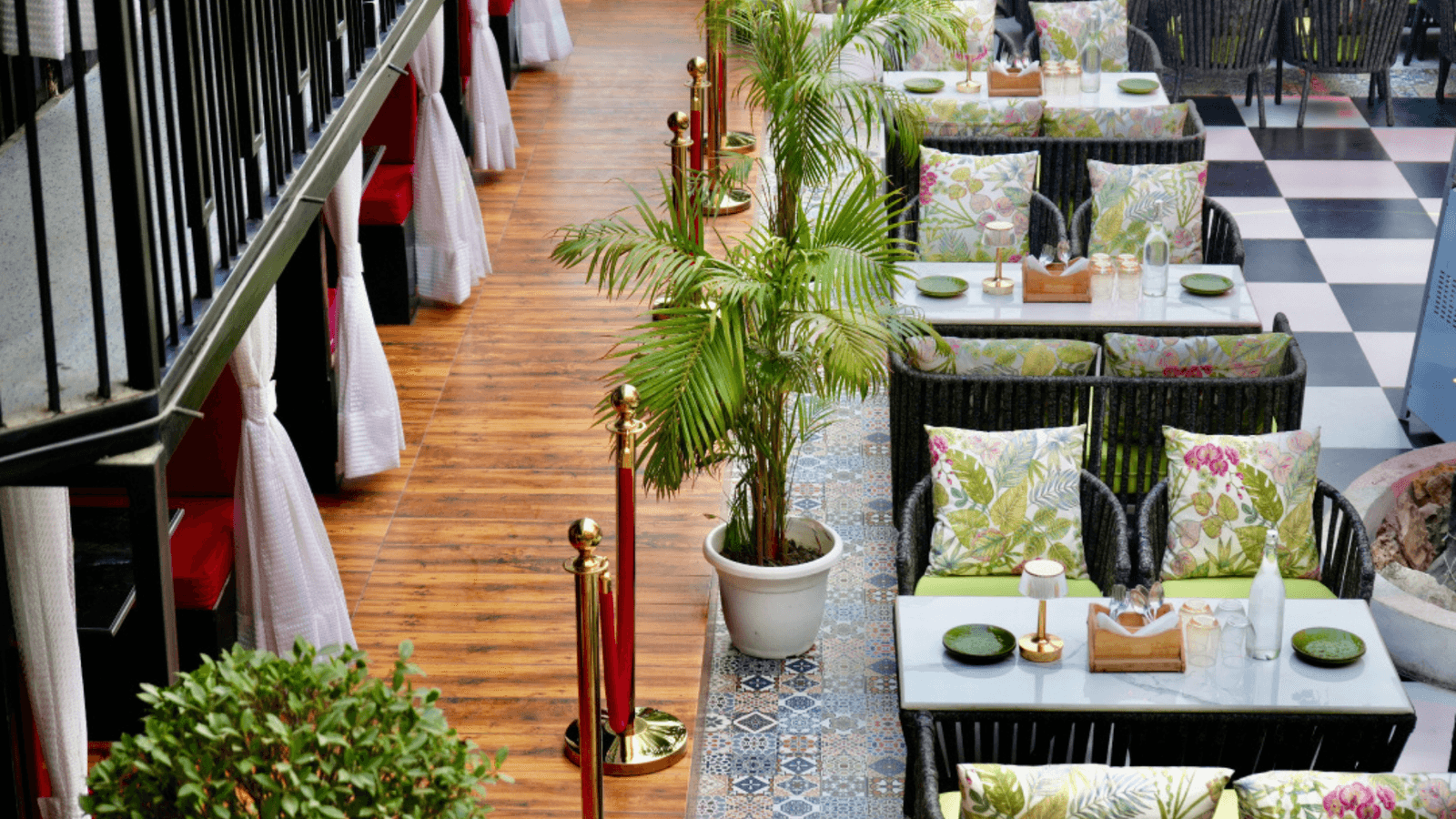 15 Best Restaurants in Delhi NCR for Lunch: A Foodie’s Guide